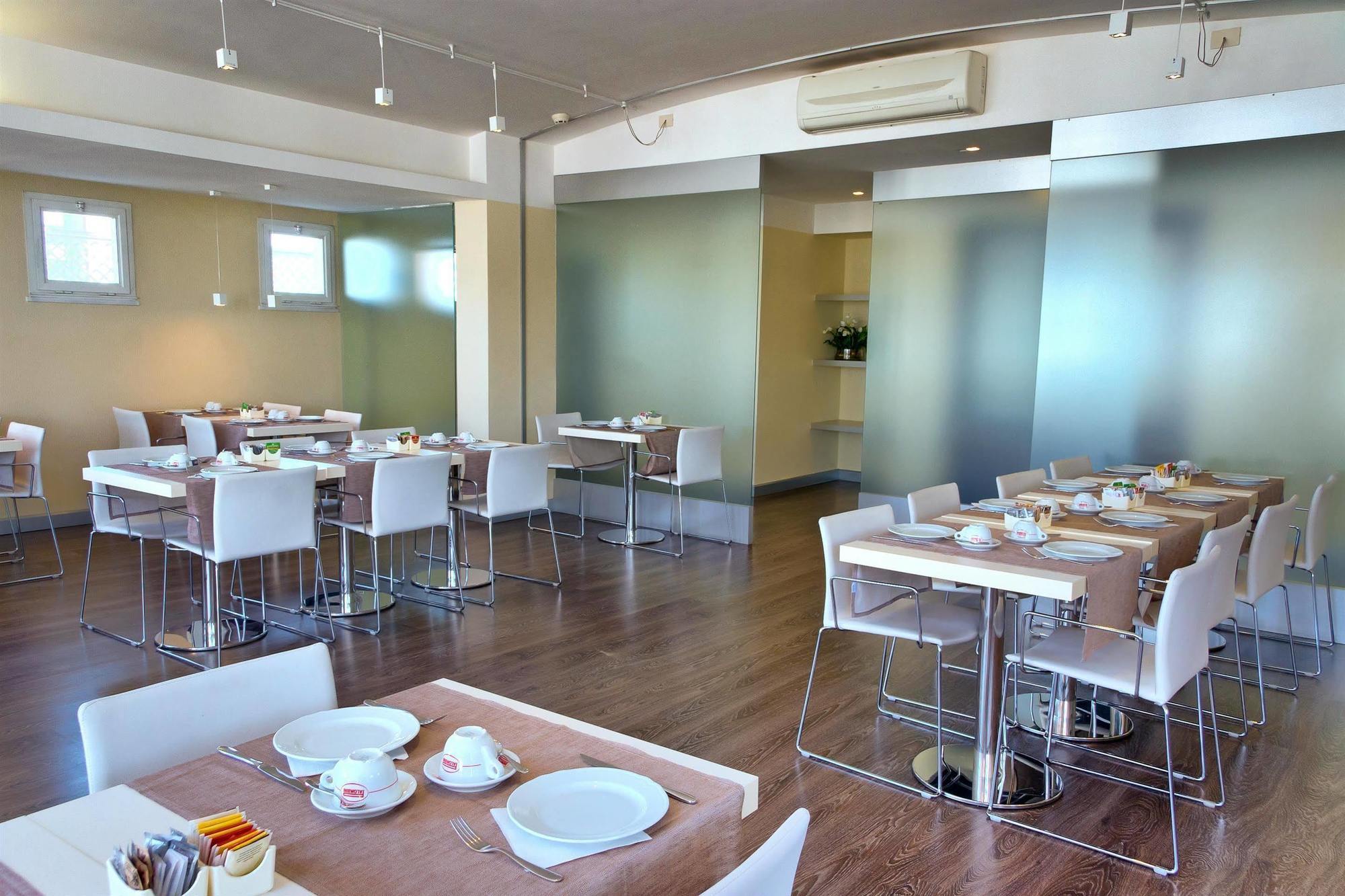 Hotell Tor Vergata Rom